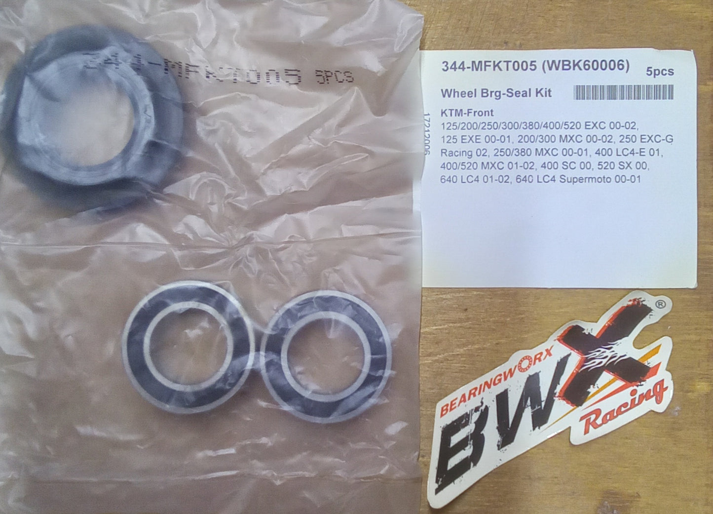 KTM 125/200/250/300/380/400/520EXC 125EXE 200/250/300/380MXC 400/520MXC Front Wheel Bearing and Seal Kit