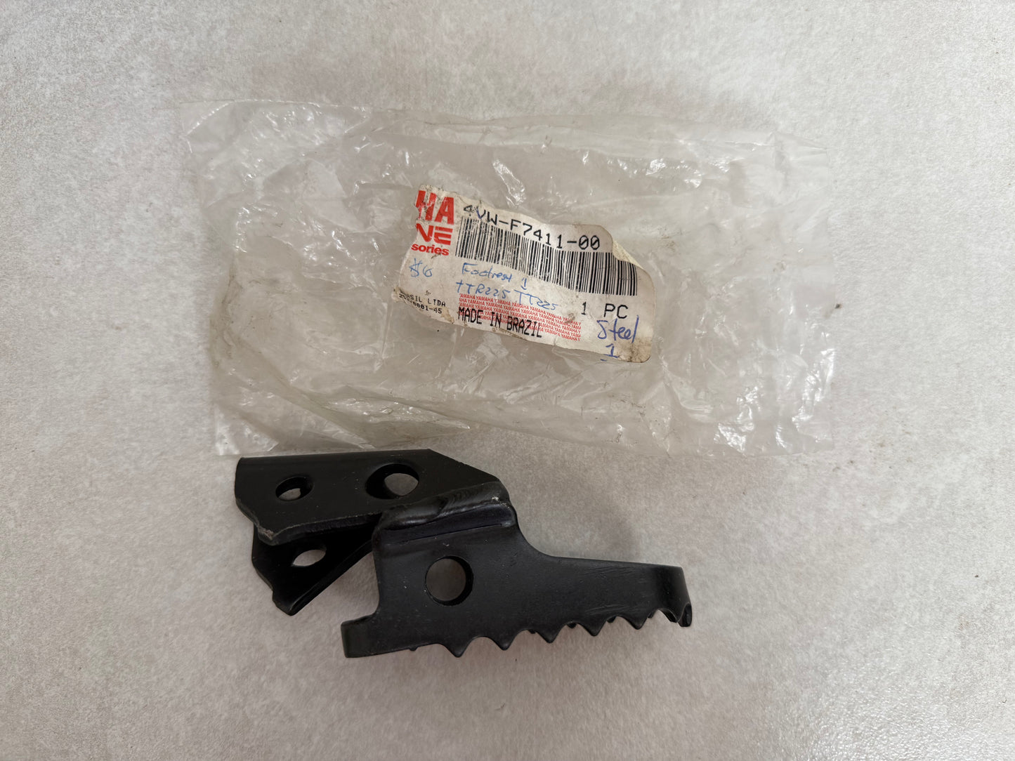Yamaha TT-R225 XTZ125E XTZ125 Front Left Footrest
