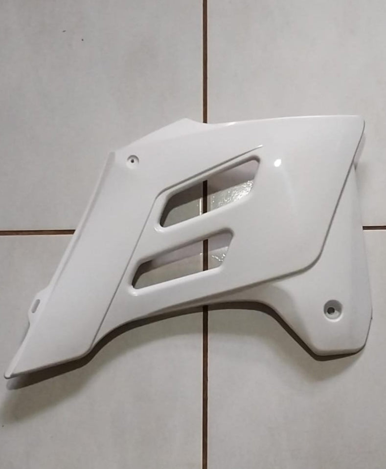 GasGas EC125 EC200 Right Radiator Scoop