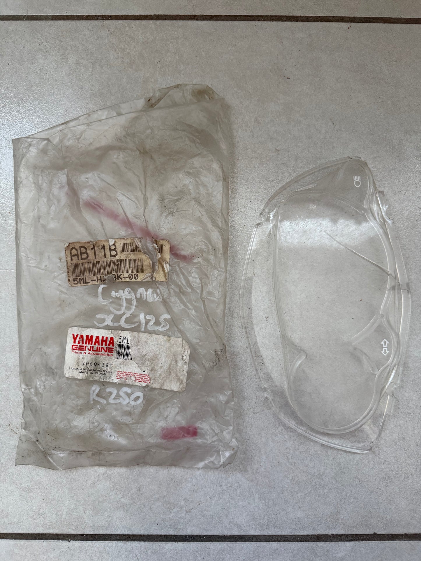 Yamaha Cygnus XC125 Instrument Cluster Lens Cover