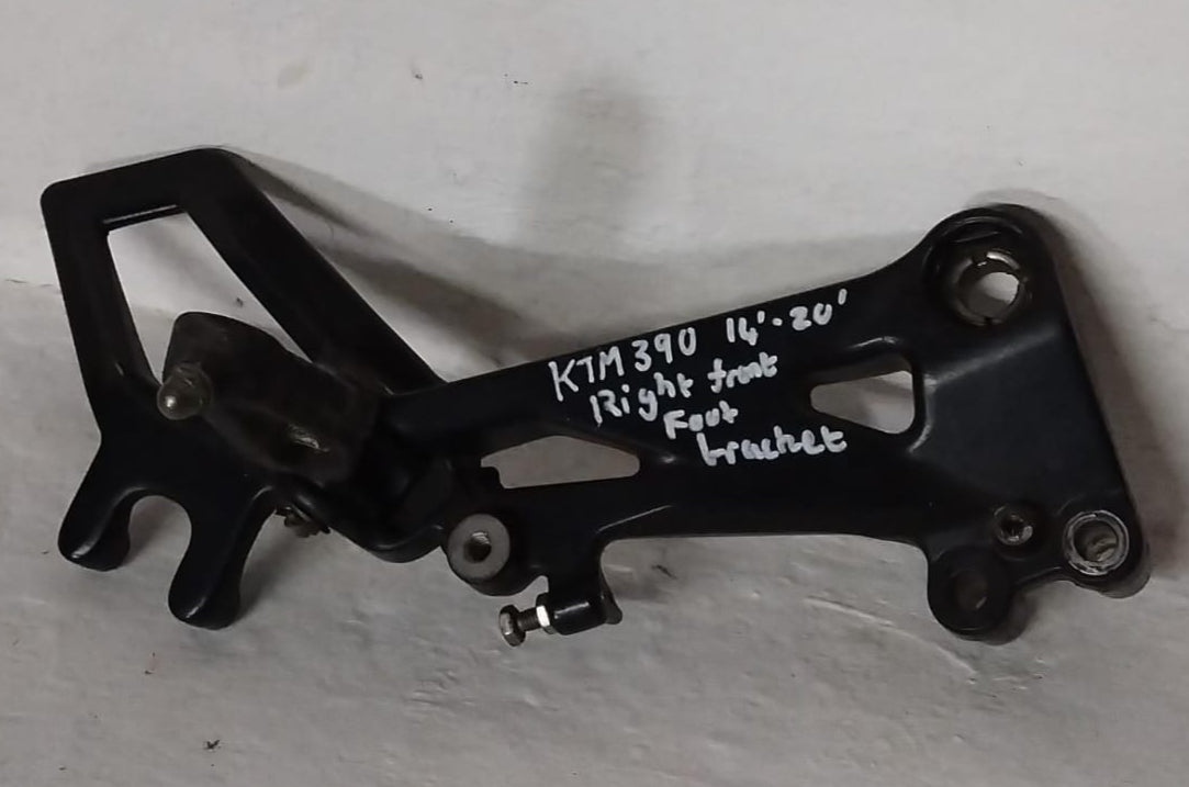 KTM RC 390 Right Front Footrest Bracket and Peg