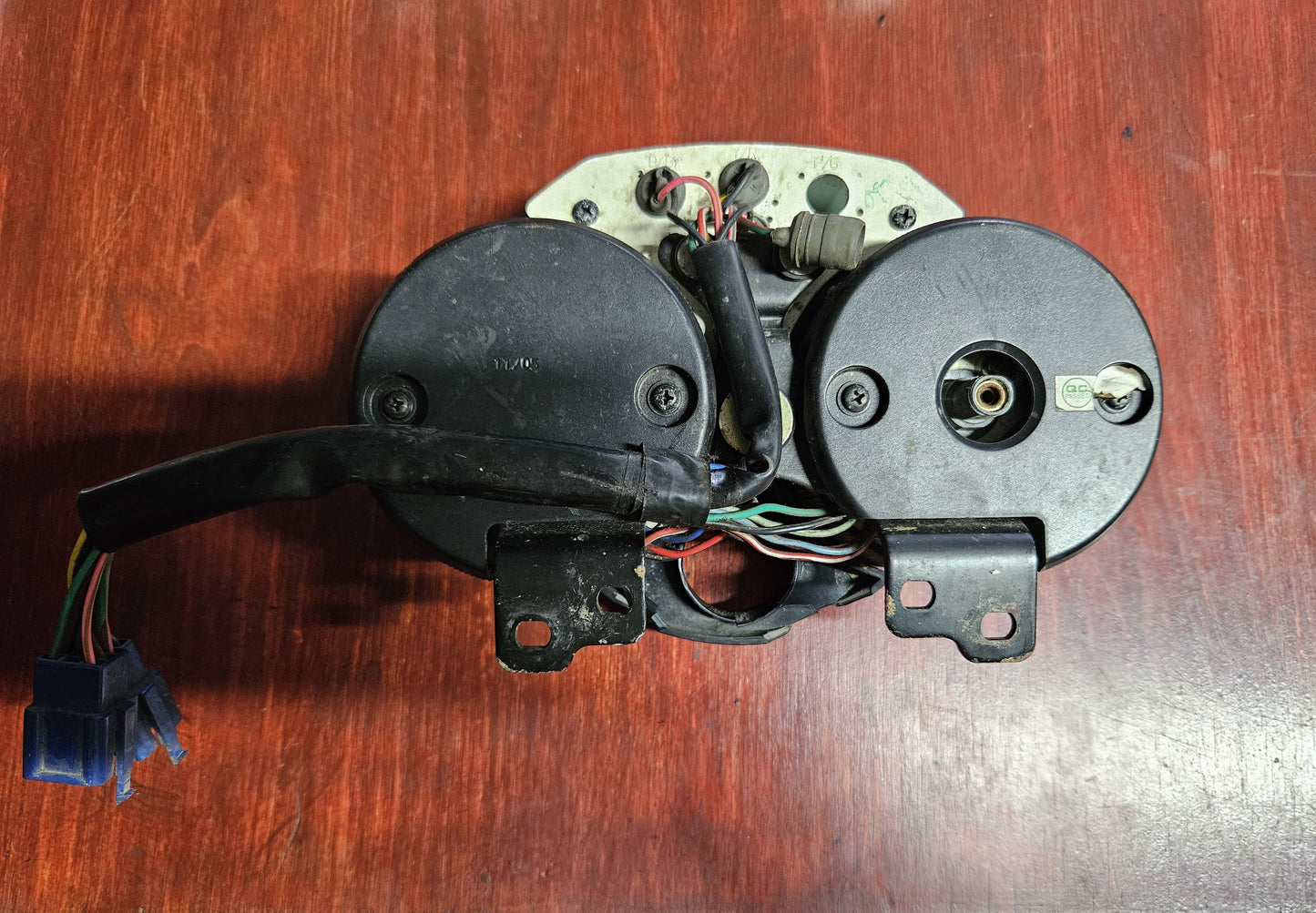 Kinetic Velocity 115 Clocks / Gauges