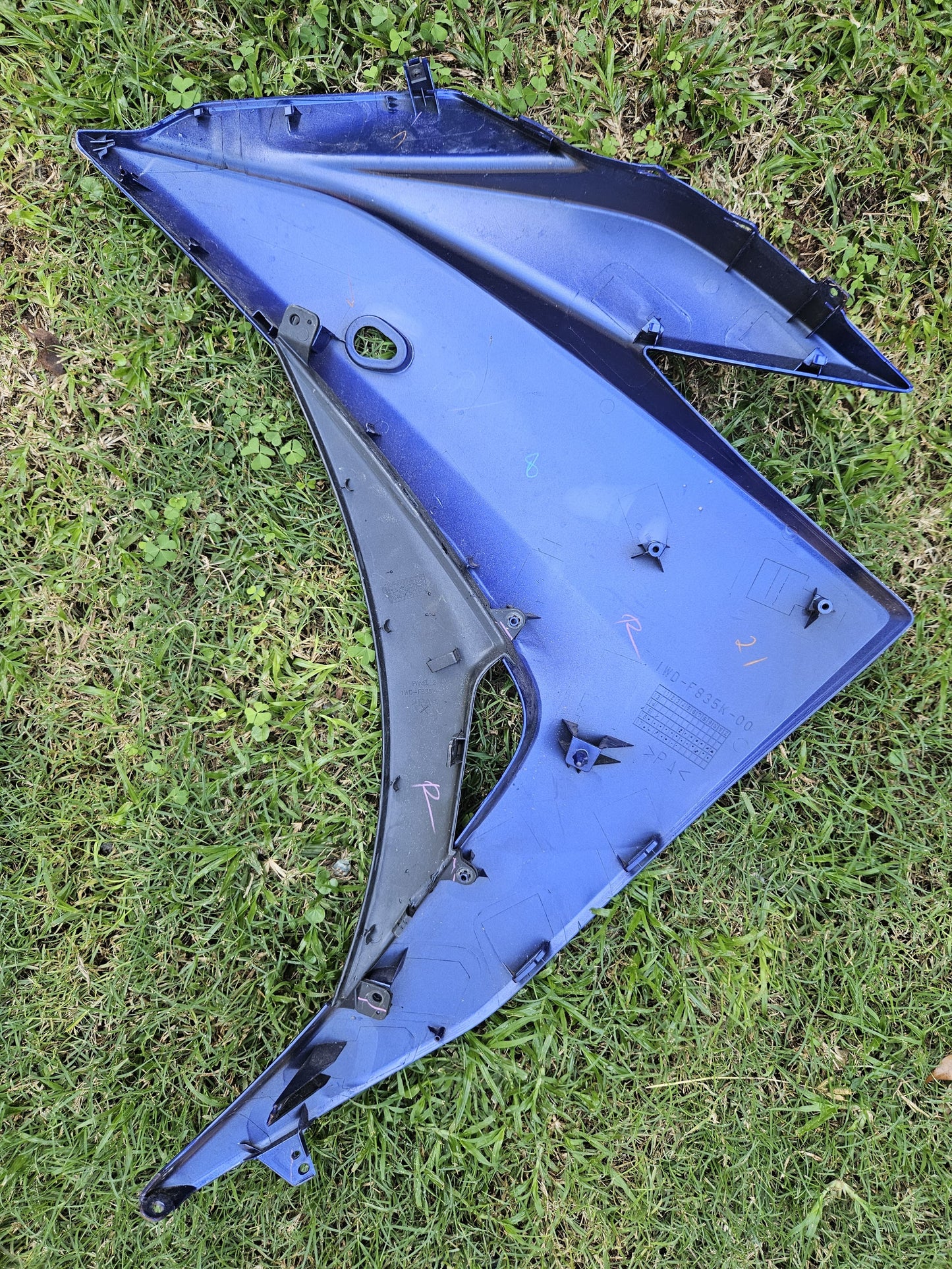 Yamaha YZF-R3 YZFR3 R3 Right Side Cover