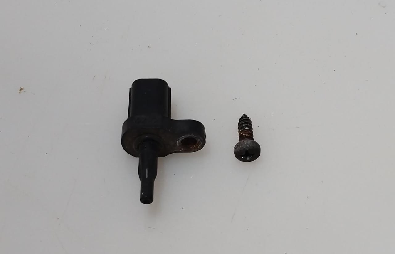 Yamaha YZF-R1 YZFR1 R1 Air Flow Sensor