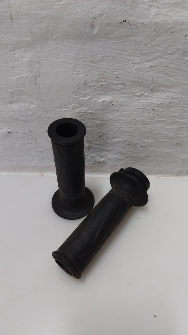 Yamaha YZF-R1 YZFR1 R1 Handlebar Grips