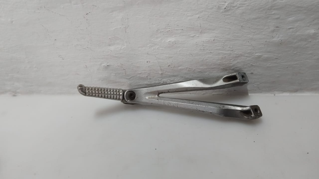 Yamaha YZF-R1 R1 Right Passenger Footrest Bracket