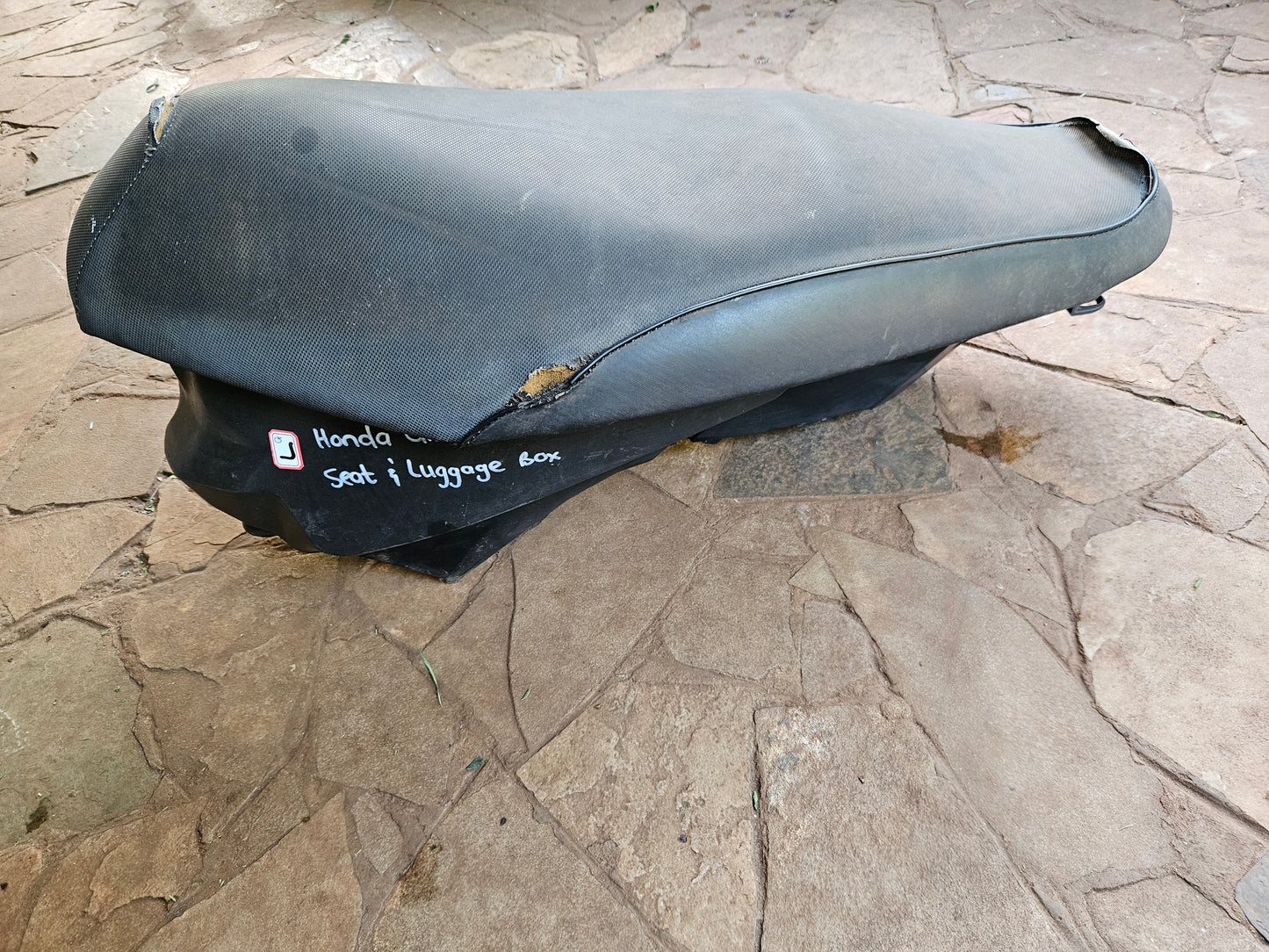 Honda Air Blade 110cc Seat and Luggage Box