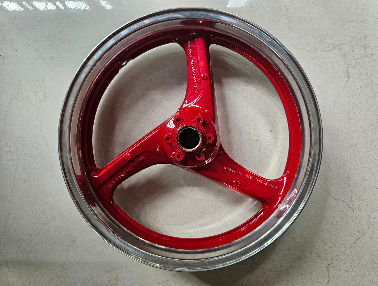 Honda CBR1100XX Blackbird Front Rim / Wheel