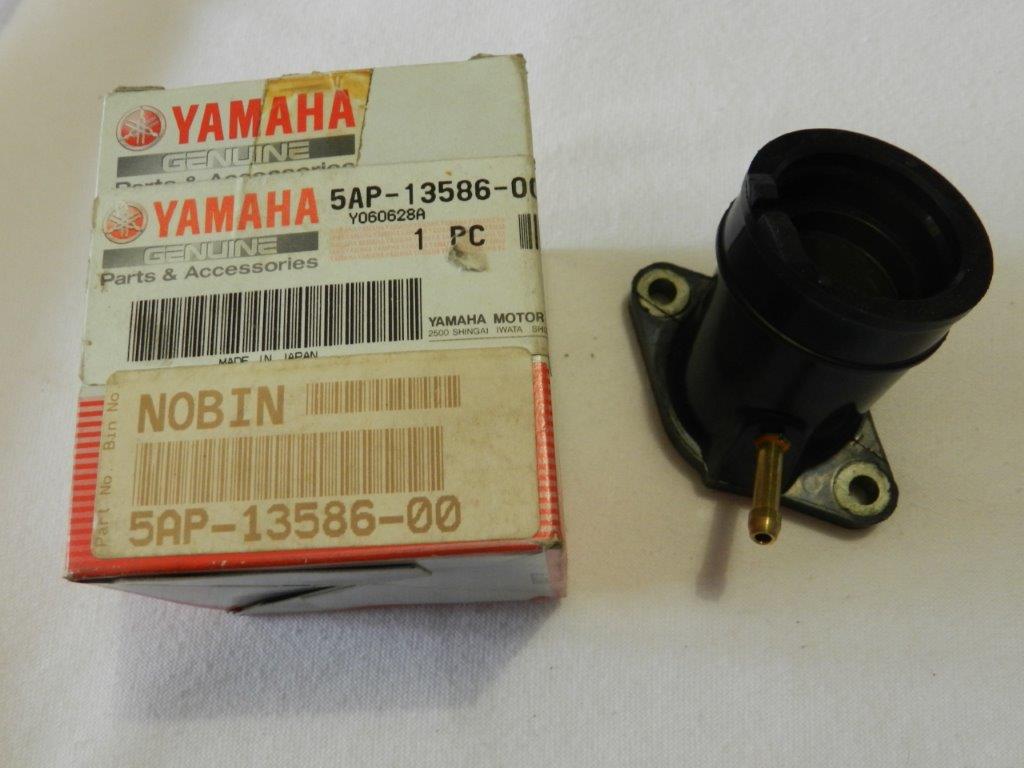Yamaha YBR125 Carb / Carburetor Joint