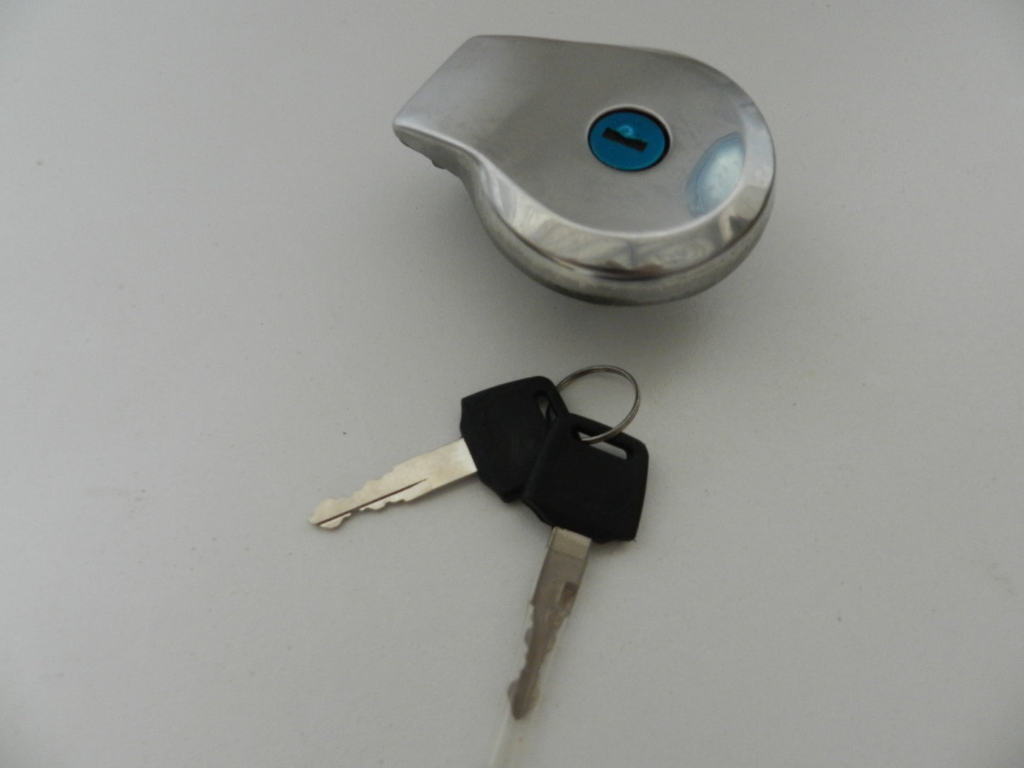 Yamaha SR125 SR250 XS250 XJ400 XV400 XV750 Brandstofdop en sleutel