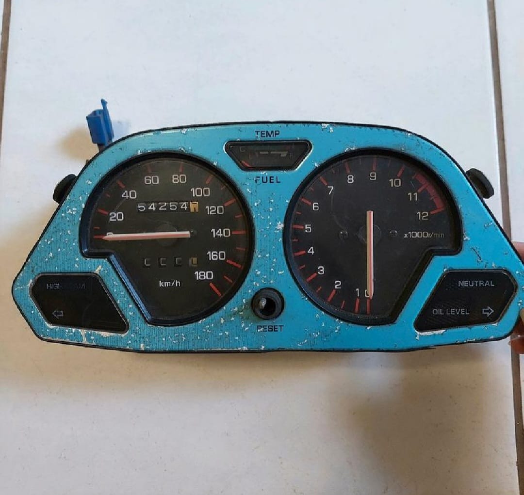 Yamaha FZ250 Clocks / Gauges