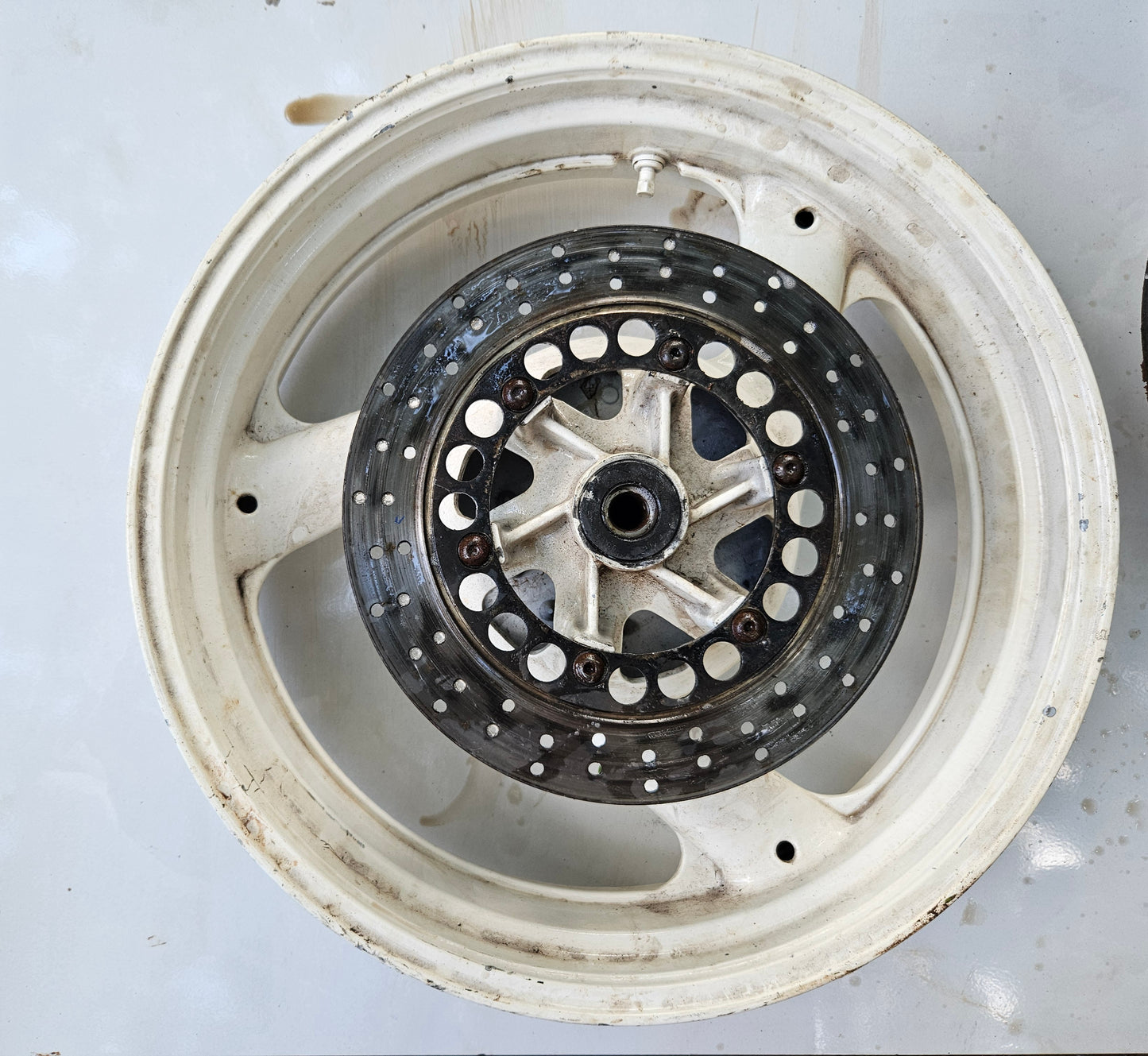 Yamaha FZR1000 Rear Rim / Wheel