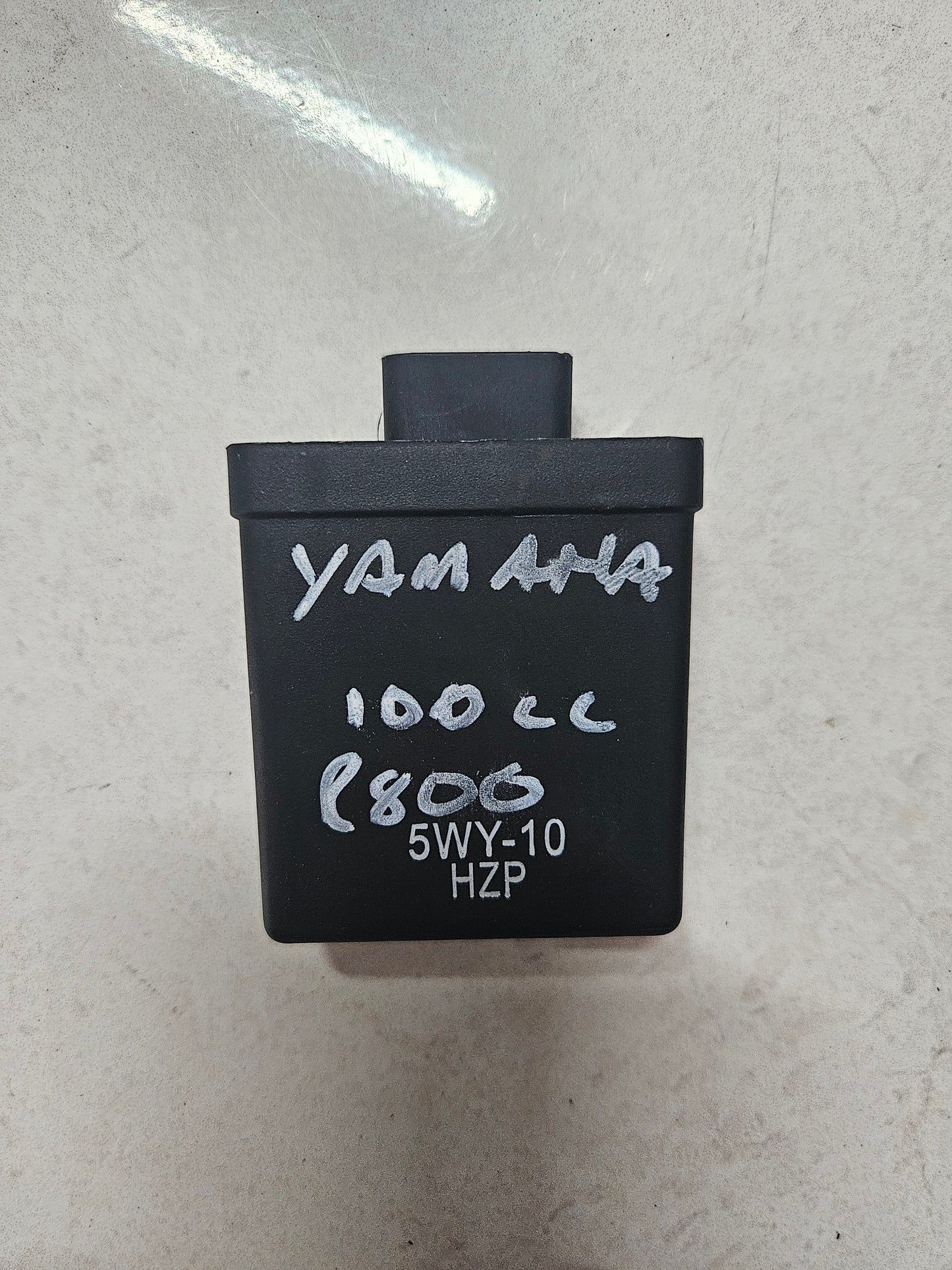 Yamaha 100cc CDI / ECU (8 pin)
