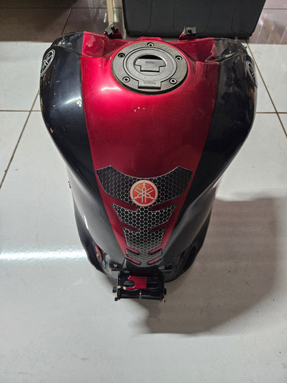 Yamaha YZF-R6 YZFR6 R6 Fuel / Petrol Tank