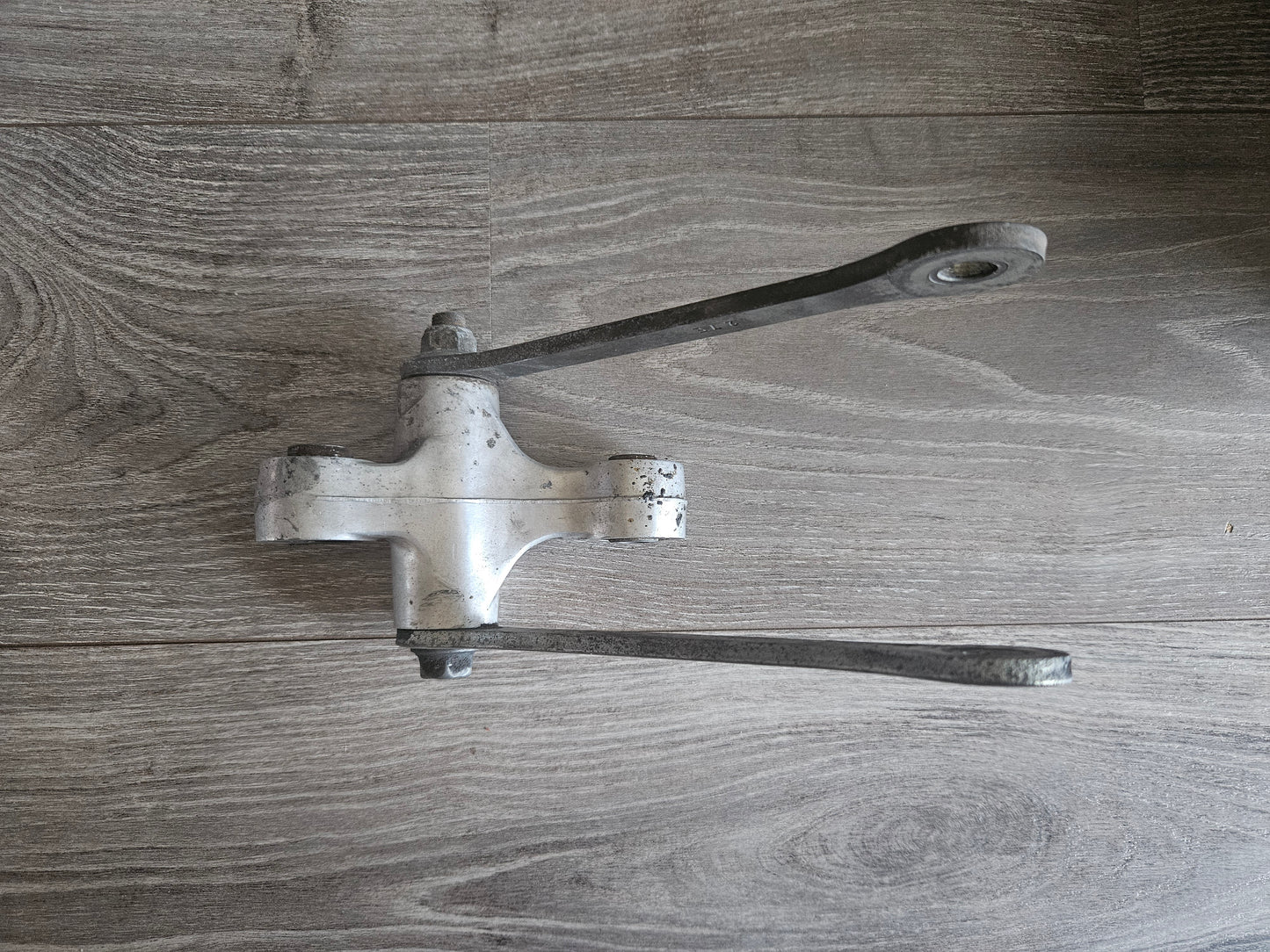 Suzuki GSF1200 Bandit 1200 Linkage
