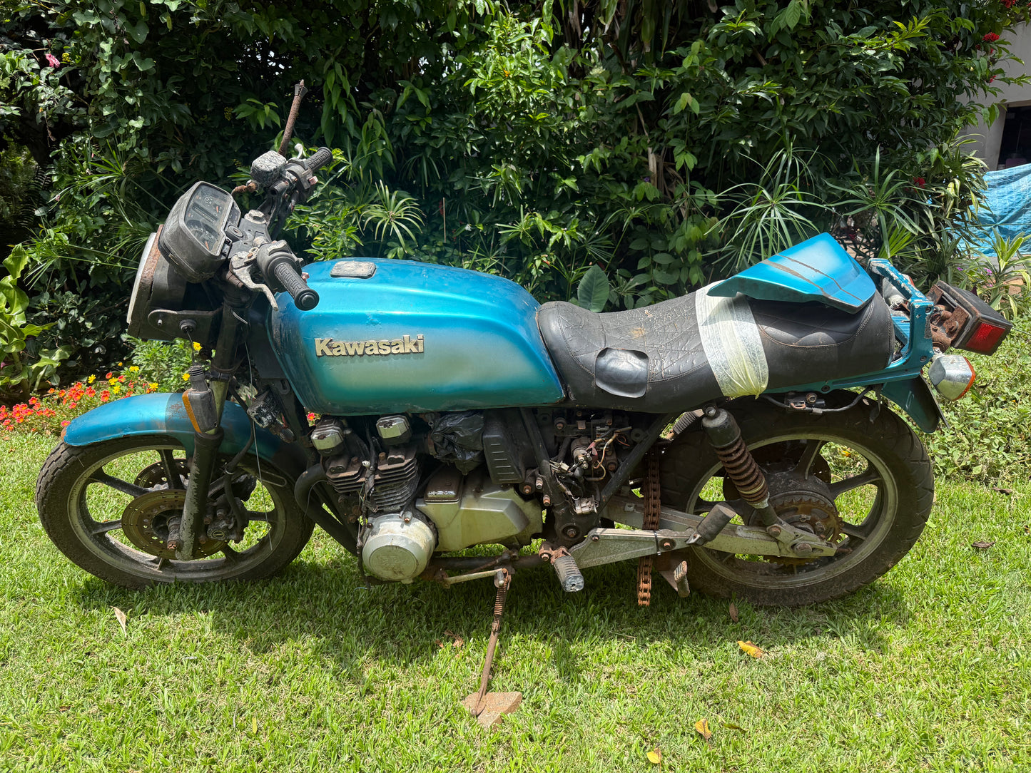 Kawasaki GPZ750 Stripping For Spares