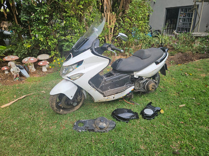 06 Kymco Xciting 500 Stripping For Spares