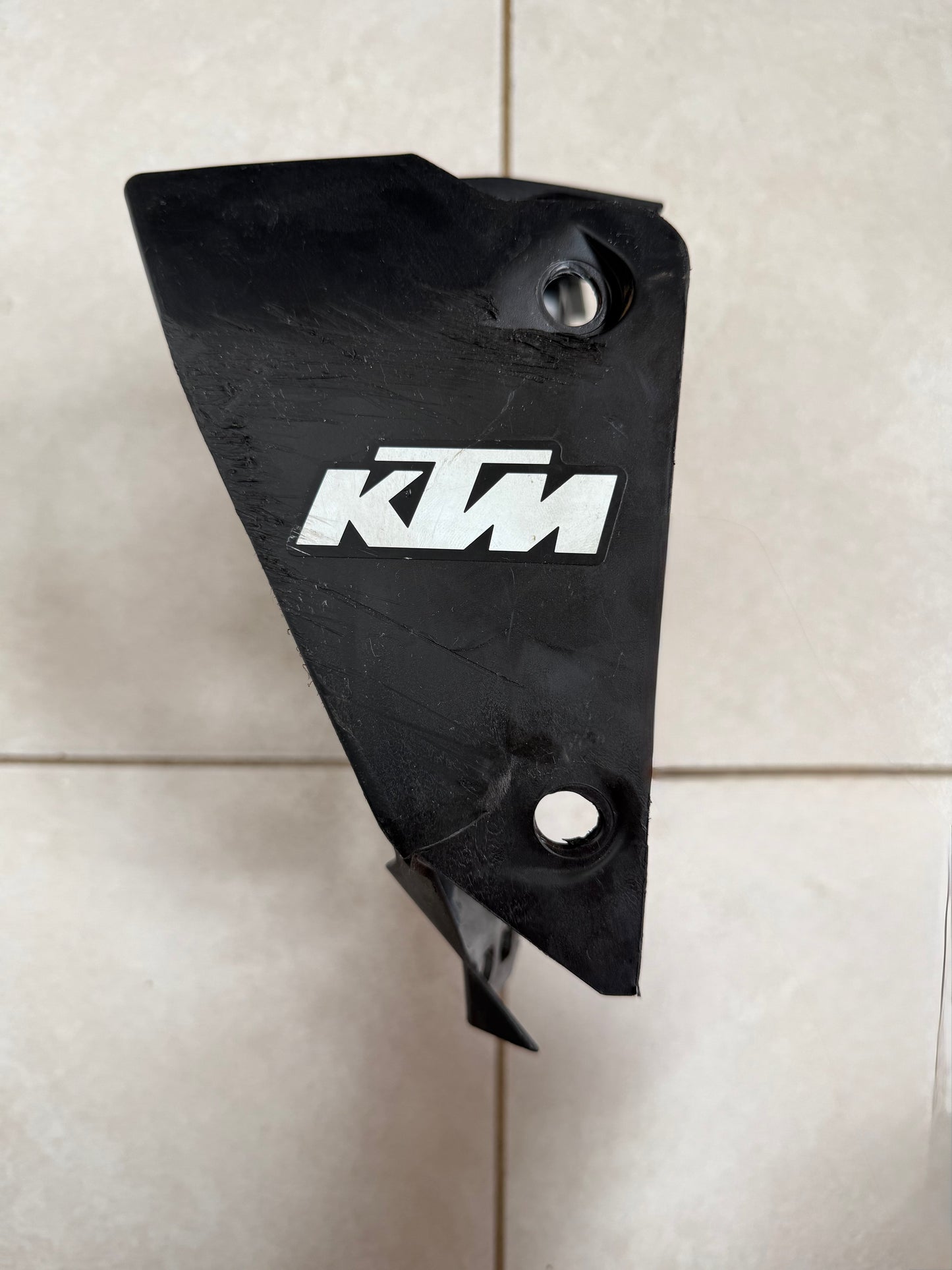 KTM 390 Duke Left Radiator Cover