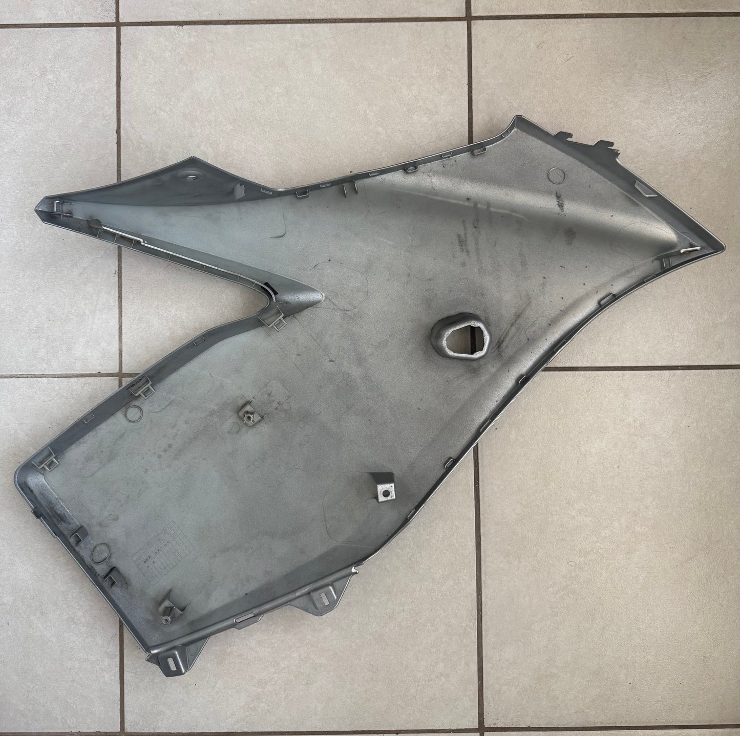 Suzuki Gixxer SF250 Left Side Fairing / Cowling