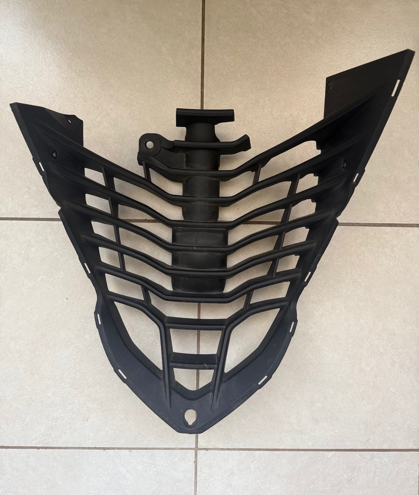 Suzuki Gixxer SF250 Centre Under Cowling / Belly Pan