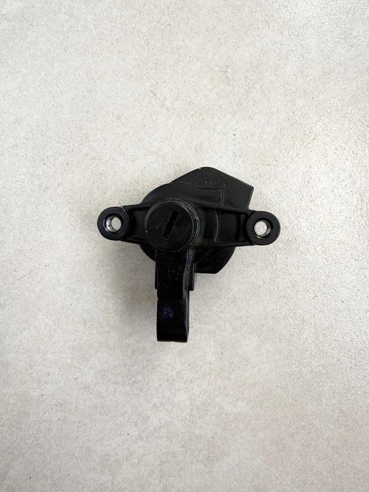 Yamaha YZF600R/750R/1000R XJ600S FJR1300 FZS/FZR600 FZ1 TRX850 TDM900 XJR400/1200/1300 XT660X Seat Lock