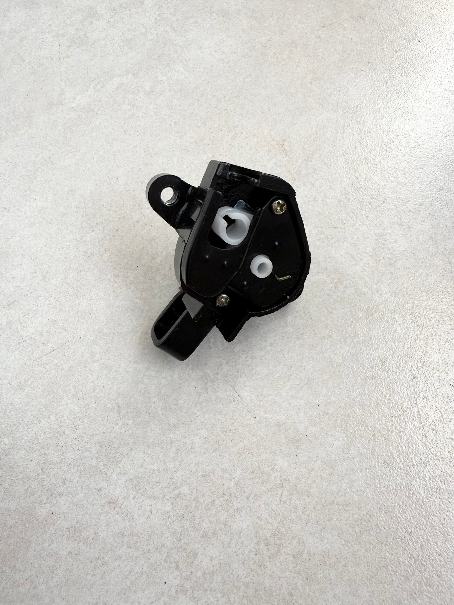 Yamaha YZF600R/750R/1000R XJ600S FJR1300 FZS/FZR600 FZ1 TRX850 TDM900 XJR400/1200/1300 XT660X Seat Lock