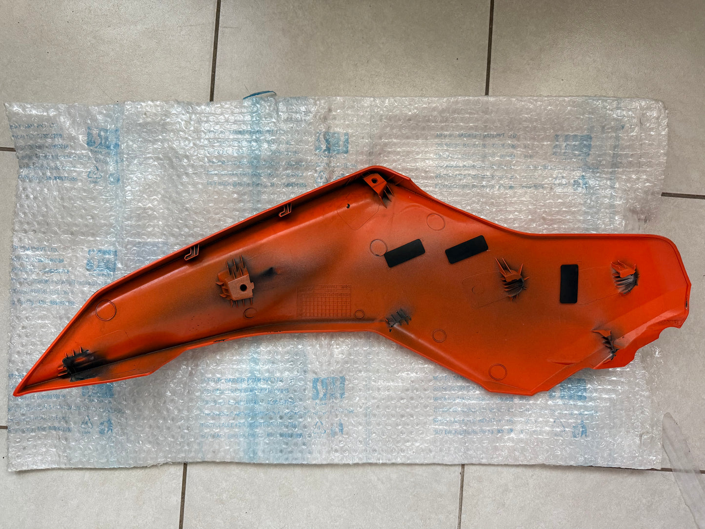 KTM 125 Duke Right Tank Side Panel