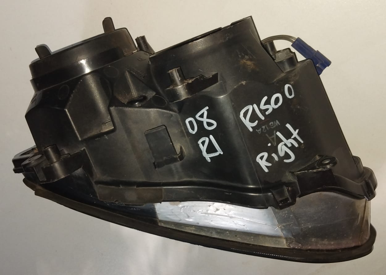 Yamaha YZF-R1 YZFR1 R1 Right Headlight