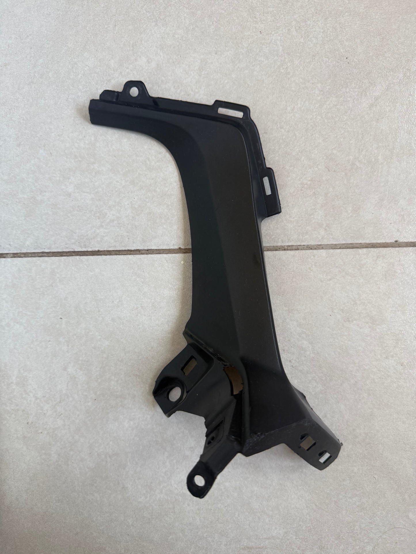 Suzuki Gixxer SF250 Front Left Inner Fairing