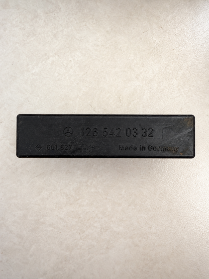Mercedes-Benz W124 W126 Light / Lamp Control Module