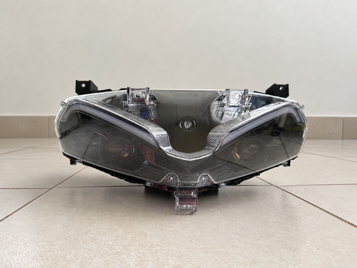 QJ Motor SRK 800 RR Headlight