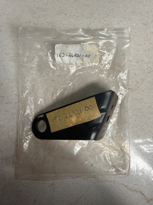 Yamaha DT175 DT250 DT400 MX175 MX250 MX400 Left Petrol Tank Mount Bracket
