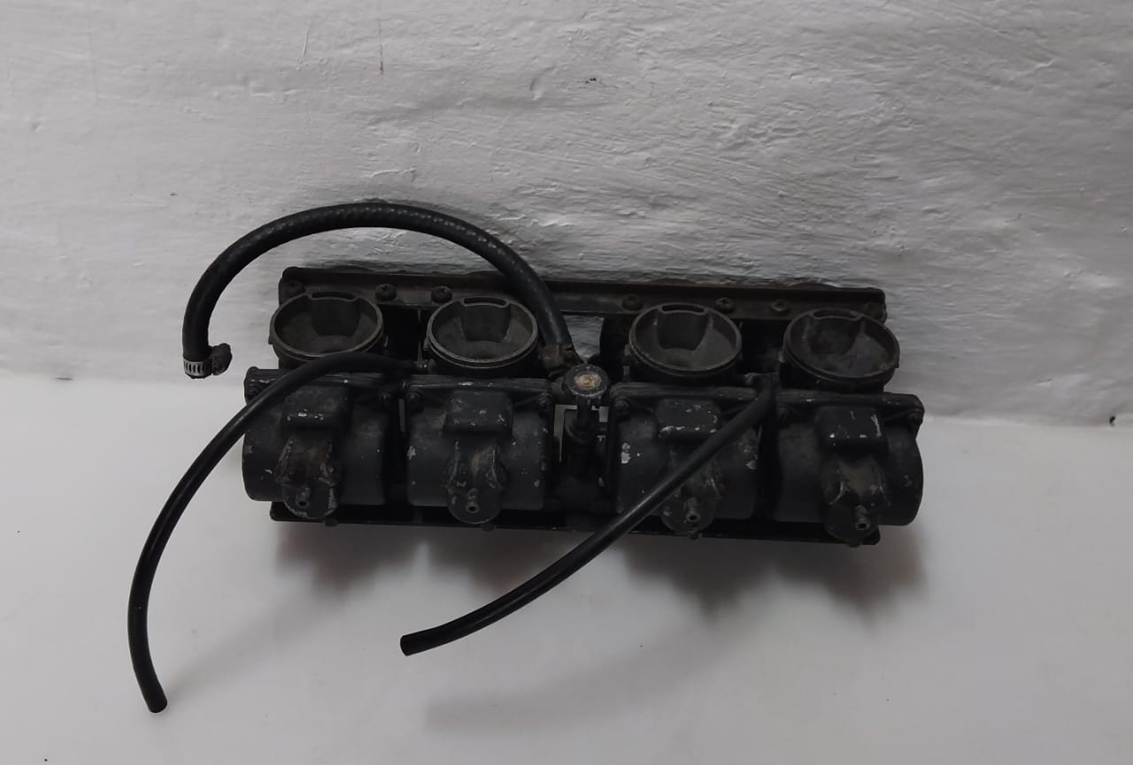 Kawasaki GPz550 Carbs / Carburetor
