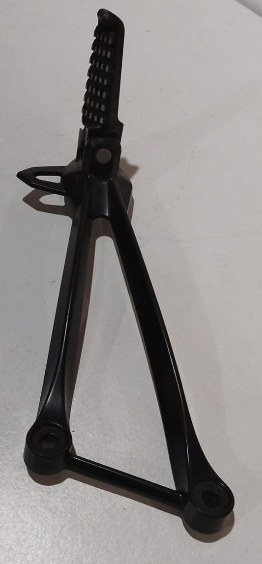 Kawasaki Ninja ZX-6R ZX6 Left Footrest Bracket and Footpeg