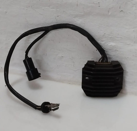 Kawasaki ZX6 ZX636 ZZR600 Regulator / Rectifier