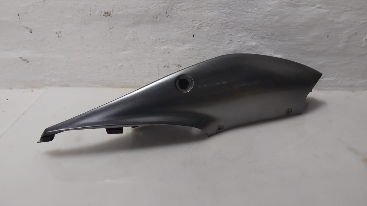 Suzuki GSX-R750 Left Side Tail Fairing