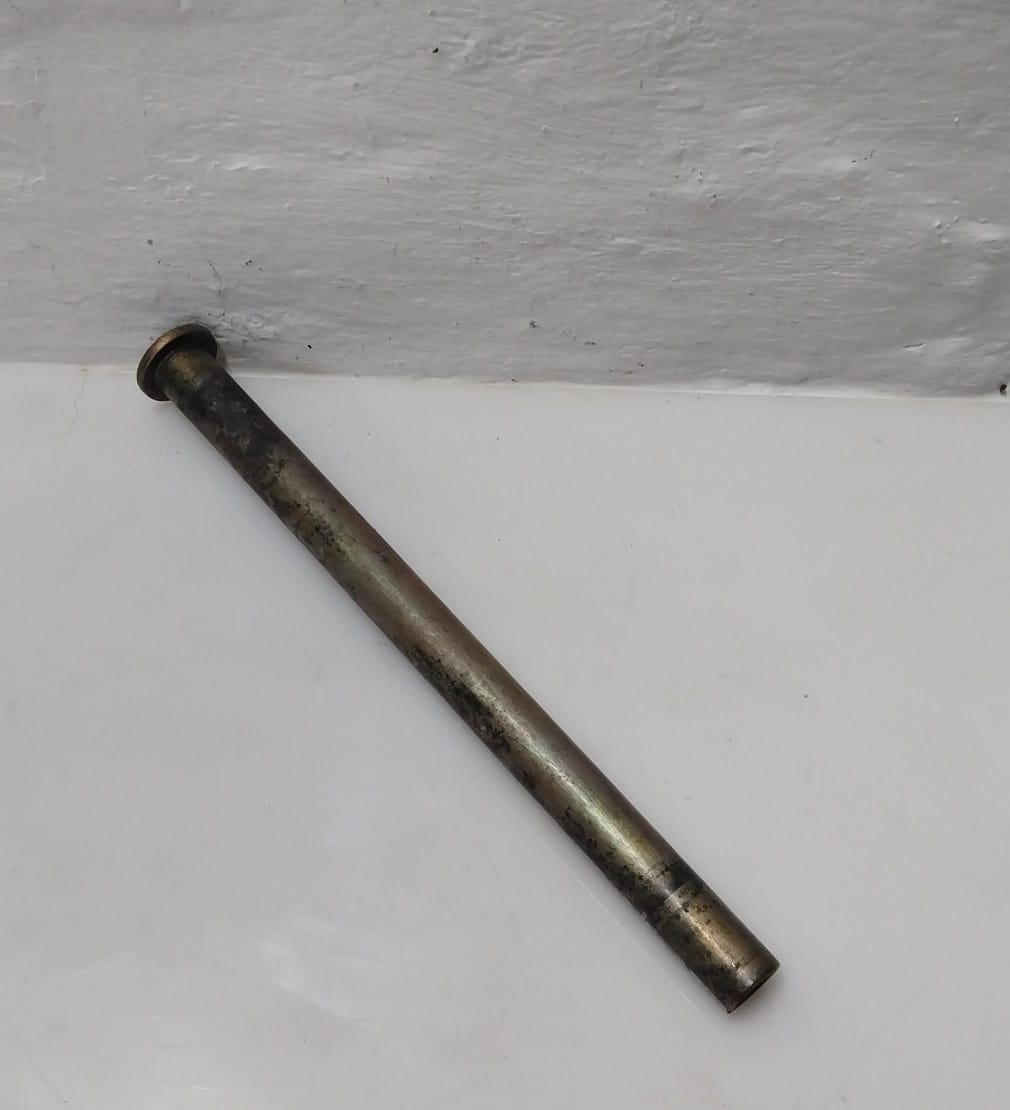 Triumph Sprint ST 1050 Swingarm Axle