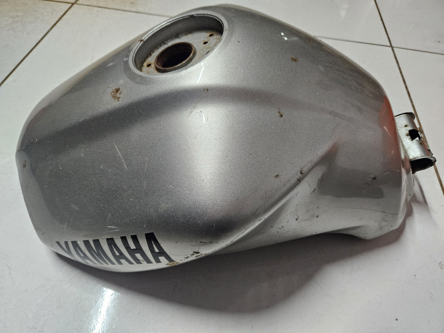 Yamaha FZS Fazer 1000 Brandstof / Petroltenk