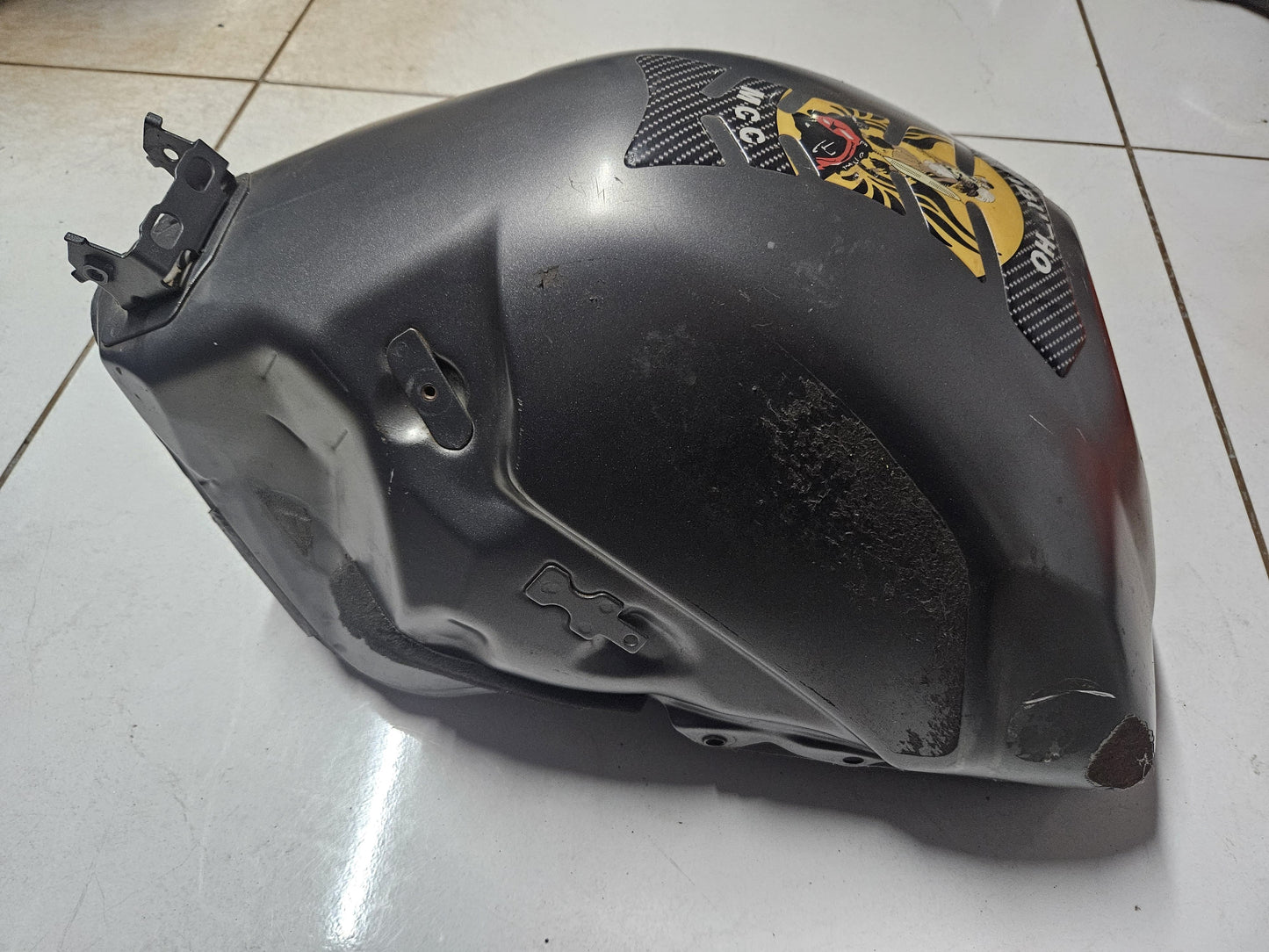 Yamaha YZF-R1 YZFR1 R1 Big Bang Brandstof / Petrol Tenk