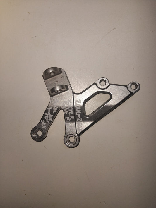 Kawasaki ZX-12R ZX12R ZX12 Right Footrest Bracket