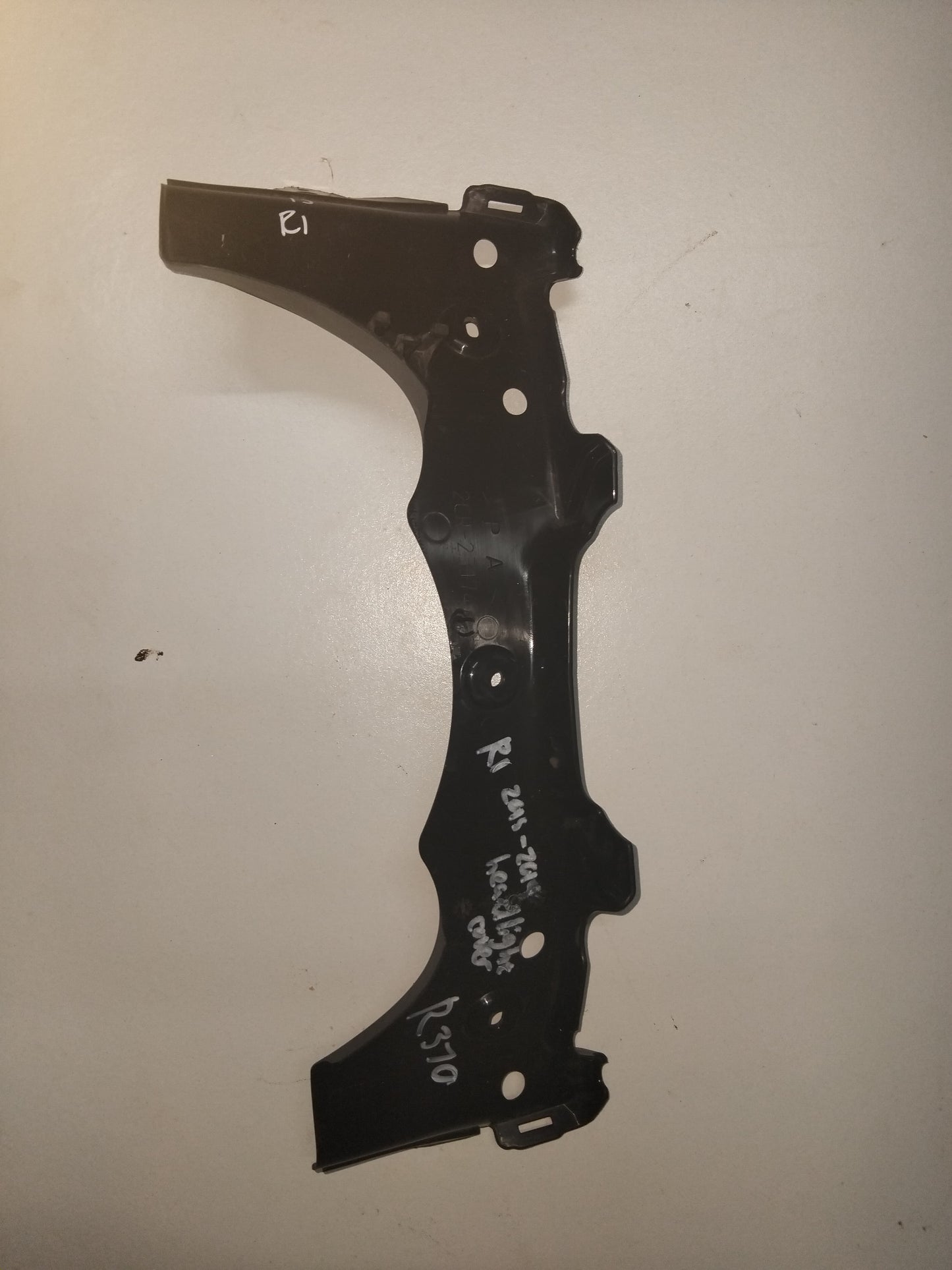 Yamaha YZF-R1 YZFR1 R1 Headlight Lower Cover 15-19