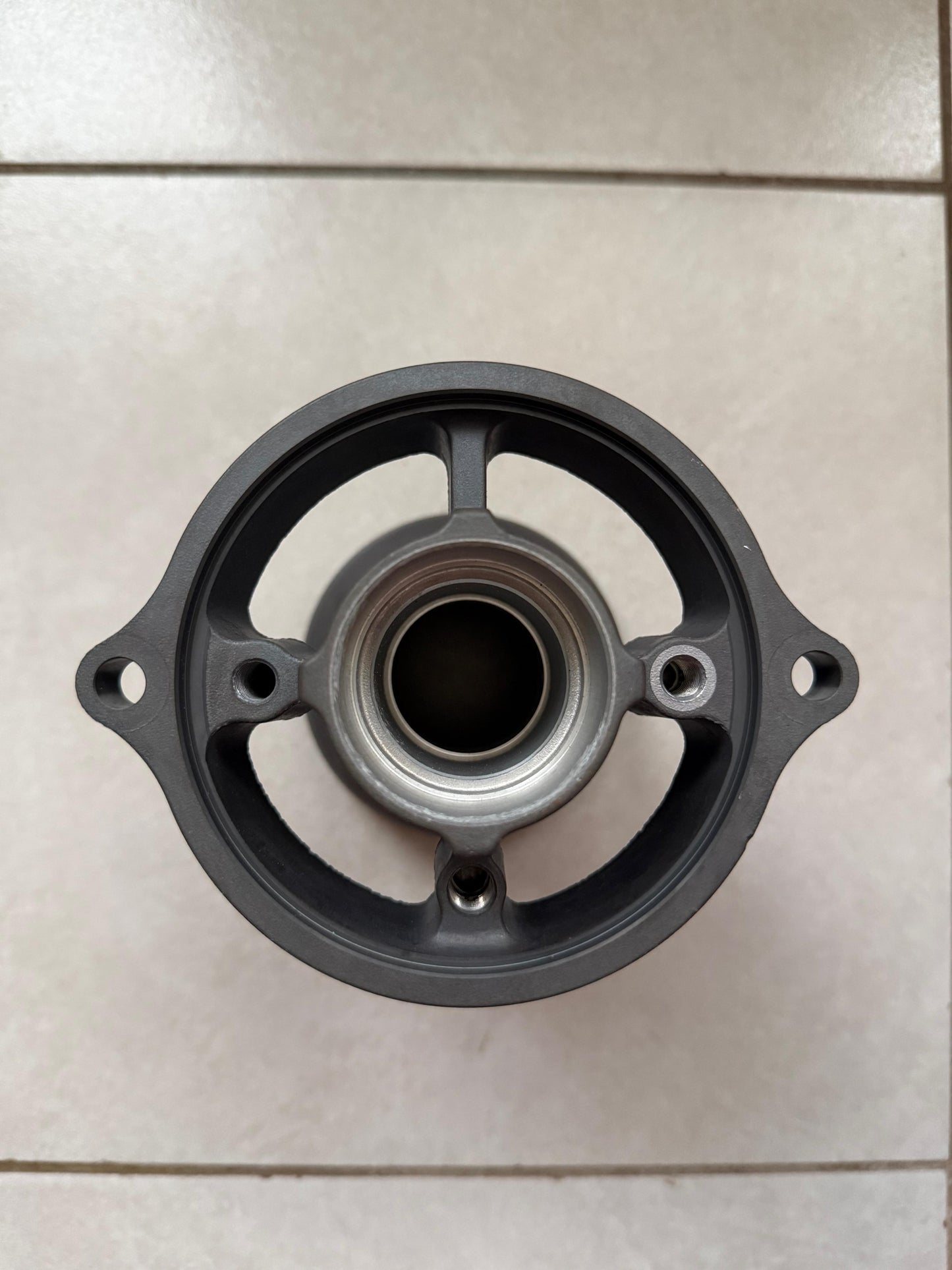 Yamaha F200 F225 F200TXR F225TXR 4-Stroke Bearing Housing