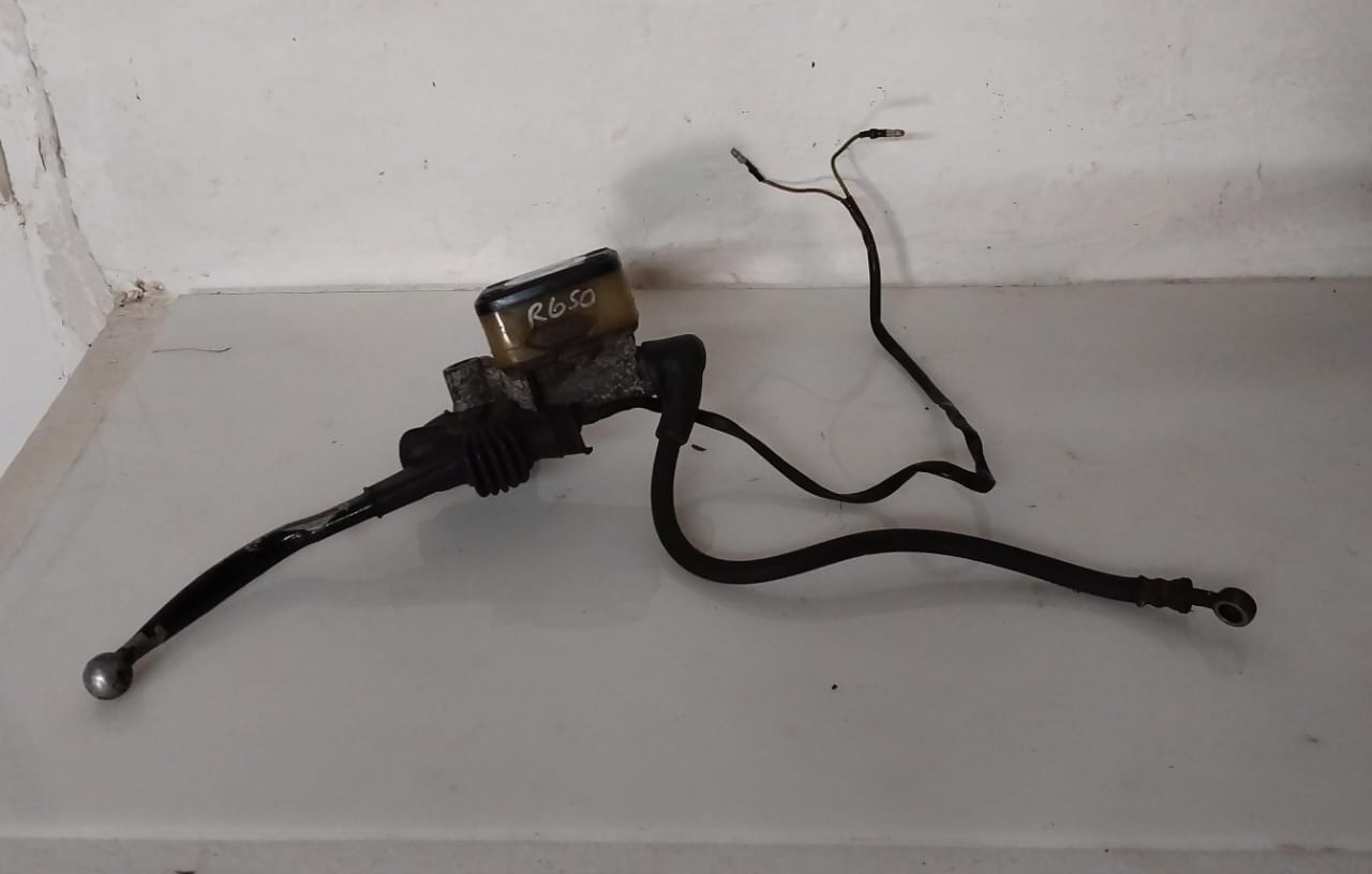 Yamaha XS1100 Front Brake Master