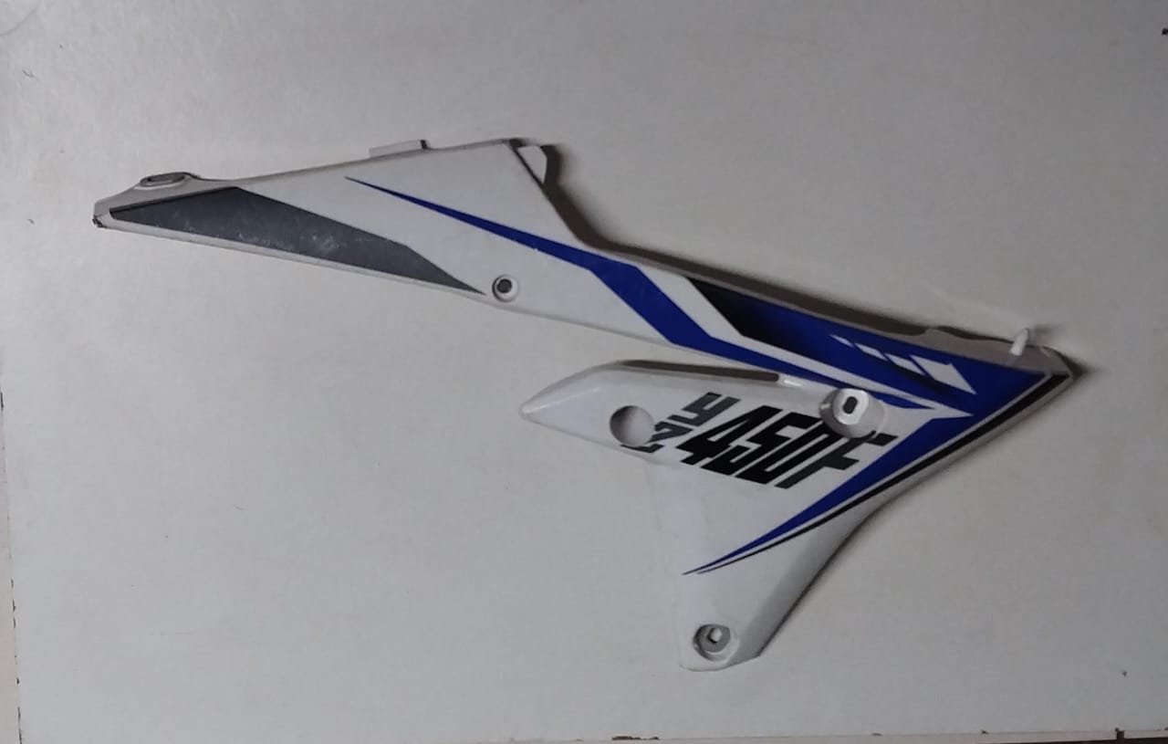 Yamaha YZ450F Right Radiator Shroud