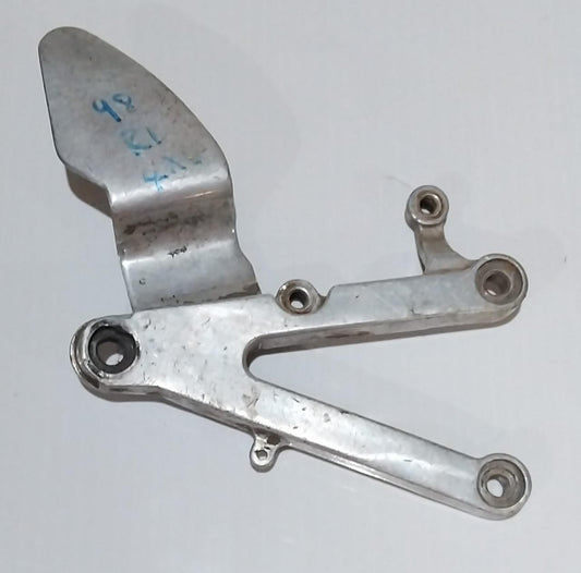 Yamaha YZF-R1 YZFR1 R1 Front Footrest Bracket