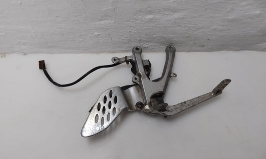 Yamaha YZF-R1 R1 Right Footrest Bracket with Pedal and Brake Switch