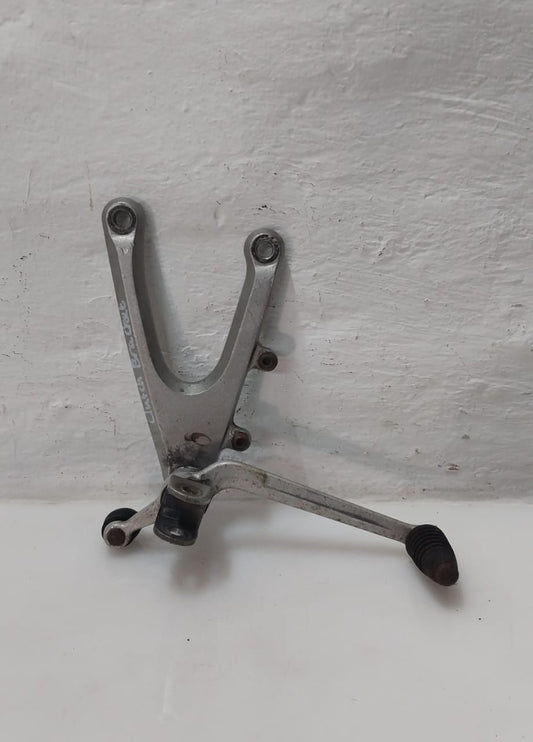 Yamaha YZF-R1 R1 Gear Lever and Left Bracket