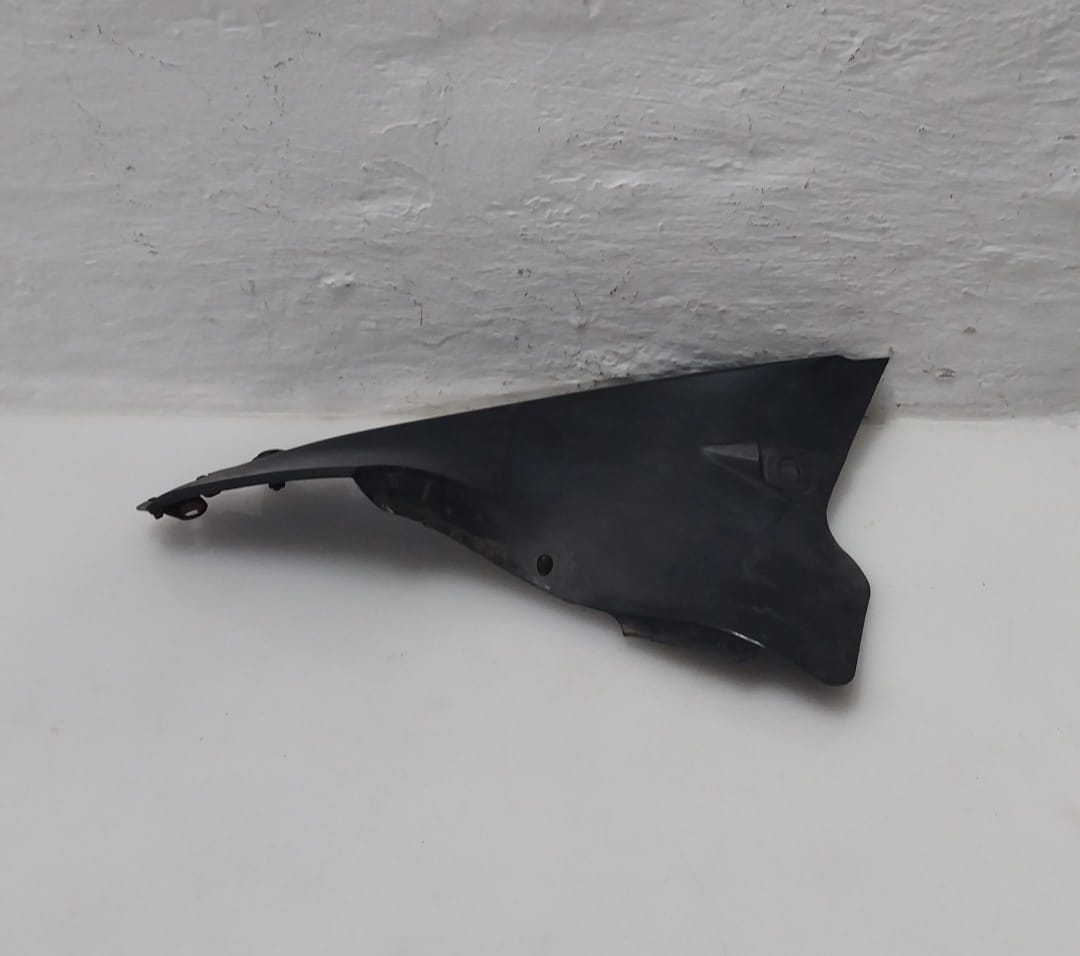 Yamaha YZF-R1 R1 Left Airduct Lower Cover