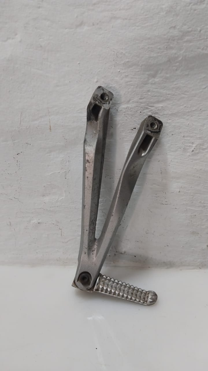Yamaha YZF-R1 R1 Left Passenger Footrest Bracket