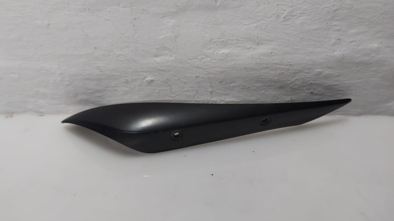 Yamaha YZF-R1 R1 Right Exhaust Cover